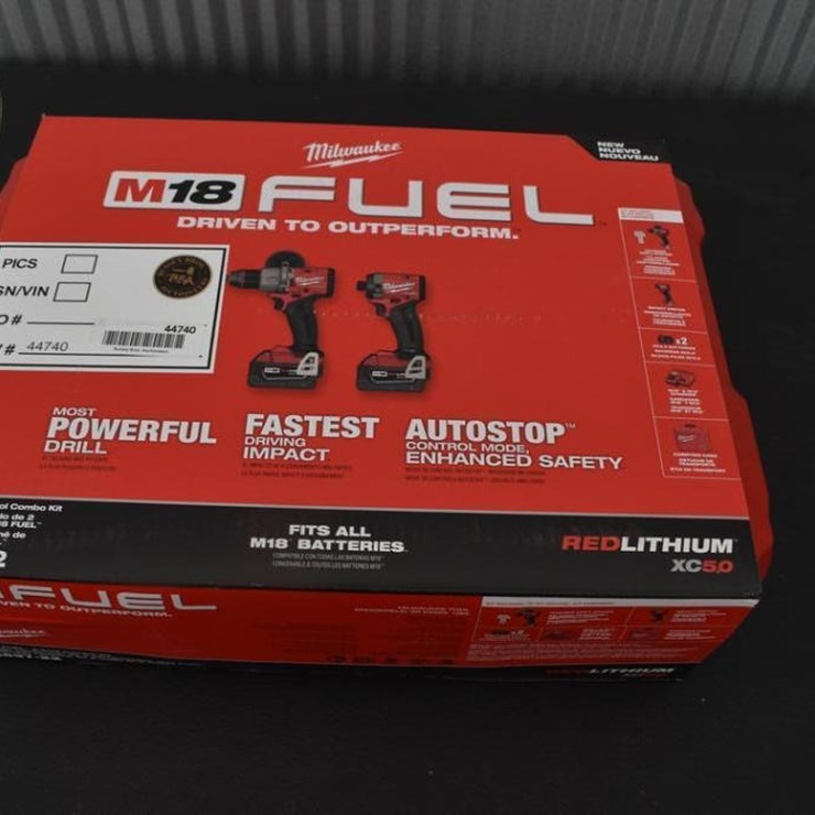 MILWAUKEE DRILL COMBO KIT 44740