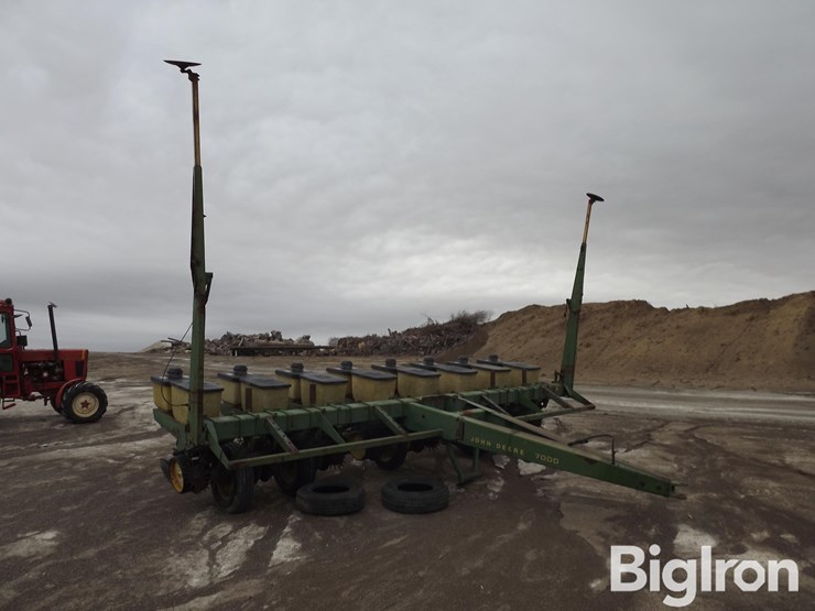 john-deere-7000-image-3