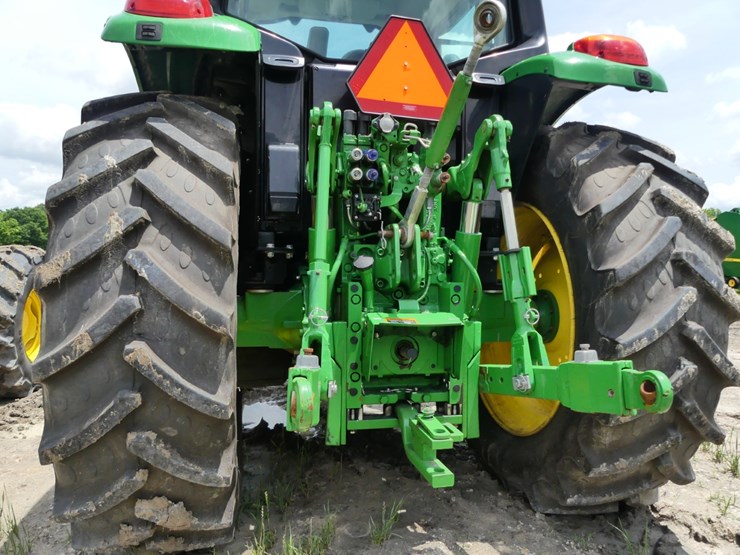 2024-john-deere-6120m-image-4