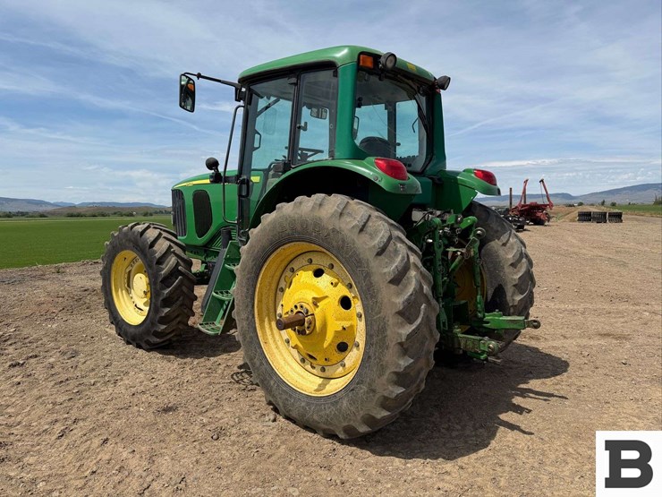 2003-john-deere-7520-image-3