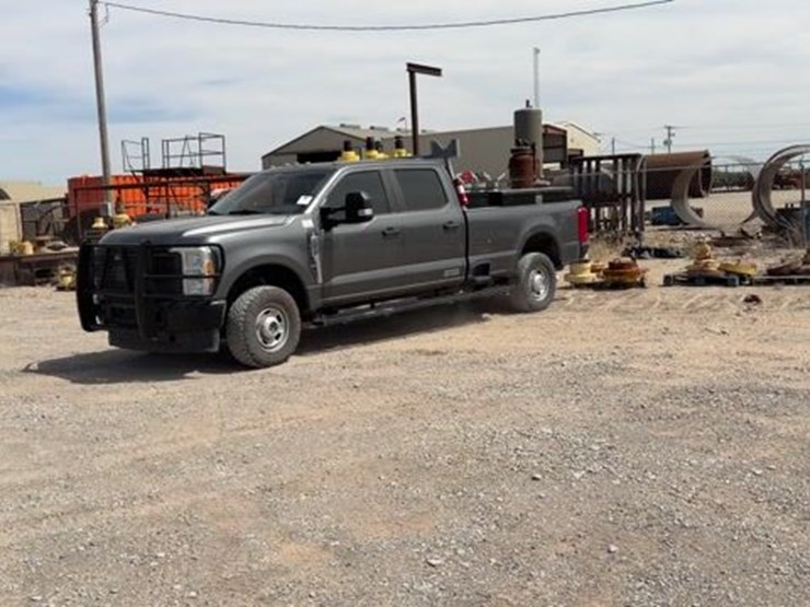 2023-ford-f250-image-1