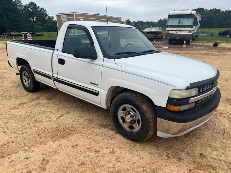 2001-chevrolet-silverado-1500-image-5
