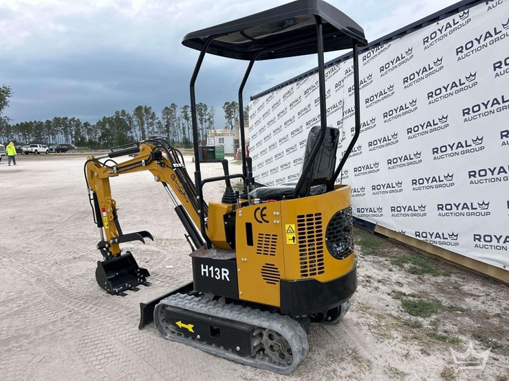 2026-cfg-industrial-h13r-mini-excavator-image-4