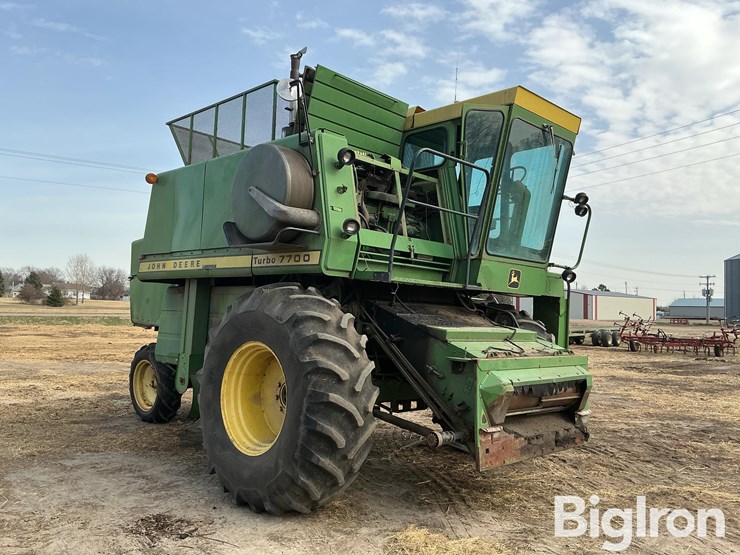 john-deere-7700-image-3