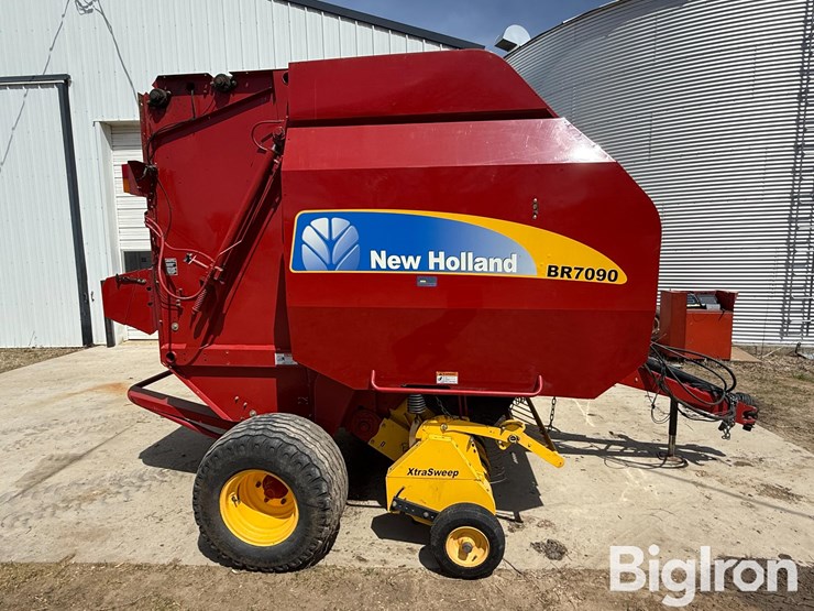 2009-new-holland-br7090-image-4