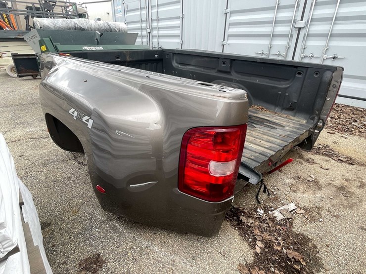 #9072-•-08-12-gmc-dually-box-(o6)-image-5