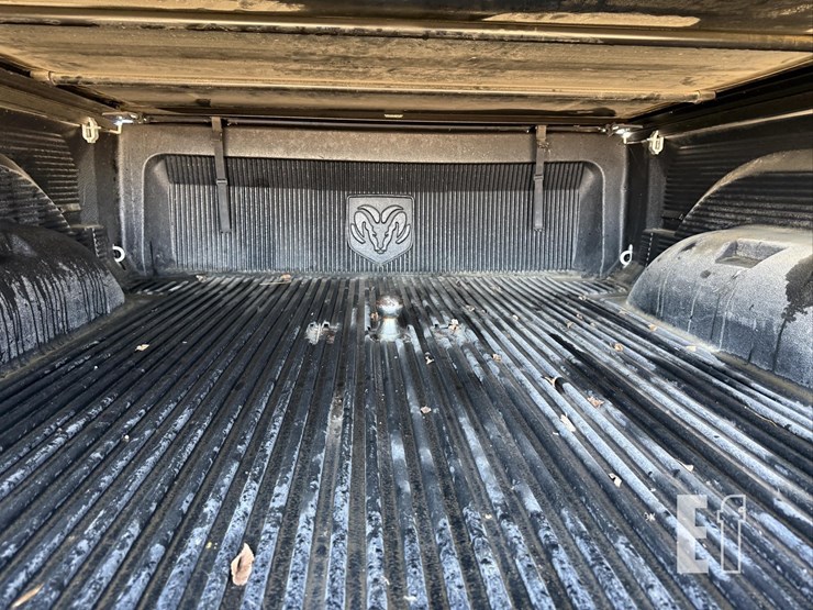 2011-ram-2500-big-horn-image-21