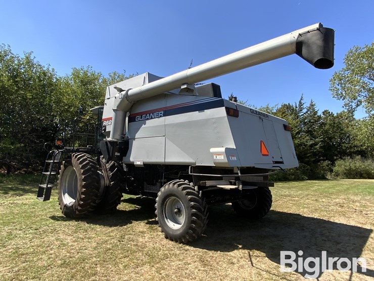2000-gleaner-r62-image-7