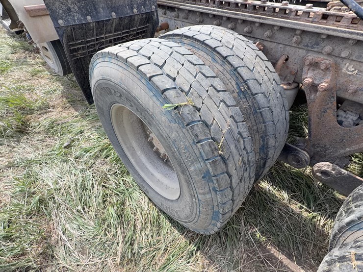 2006-kw-t800-sleeper-image-17