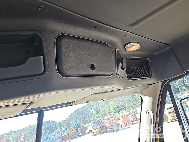 2019-freightliner-cascadia-image-22