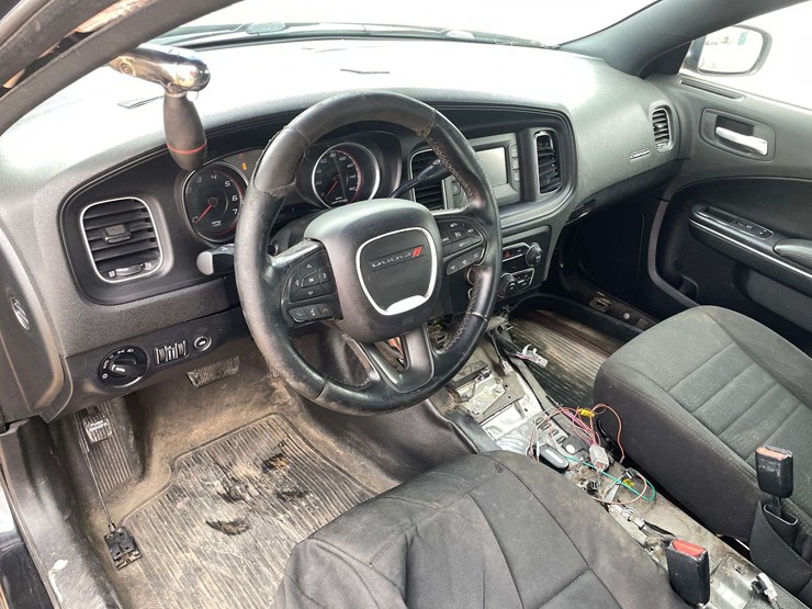 2015-dodge-charger-4-door-police-cruiser-(130,607-miles)-image-11