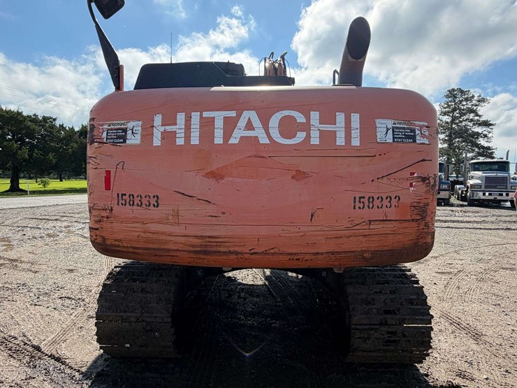 2015-hitachi-zx160-lc-image-18
