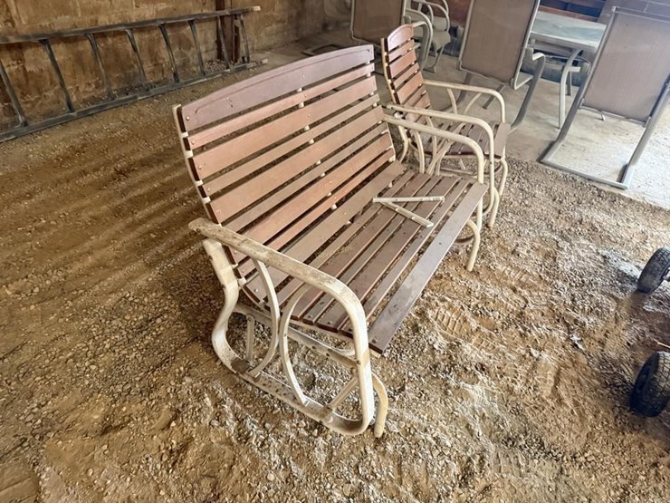 outdoor-gliding-chair-&-bench-image-3