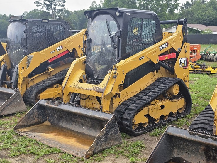 2022-caterpillar-259d3-image-1