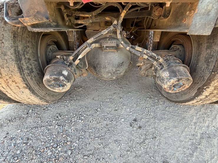 2016-kenworth-t880-image-40