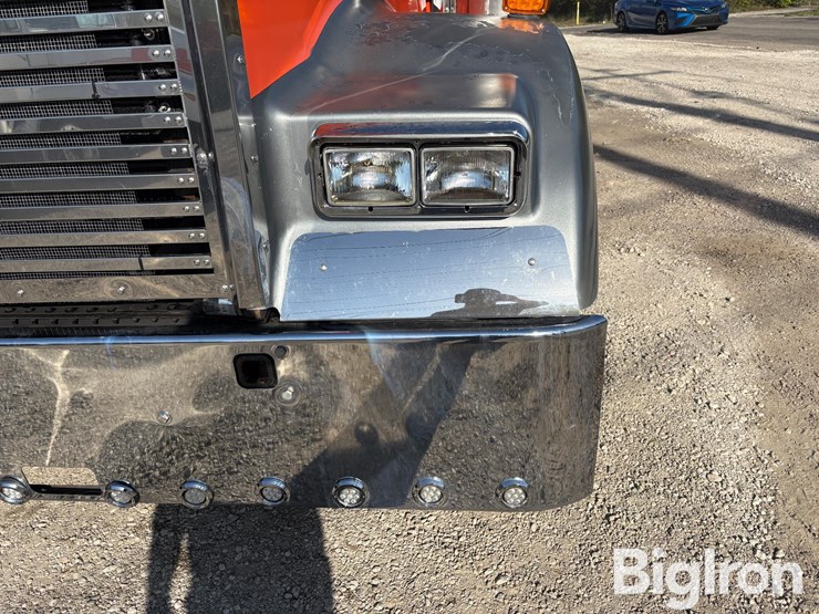 2001-kenworth-w900-image-10