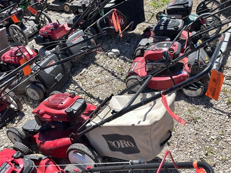 #6990-•-toro-lawn-mower-image-2