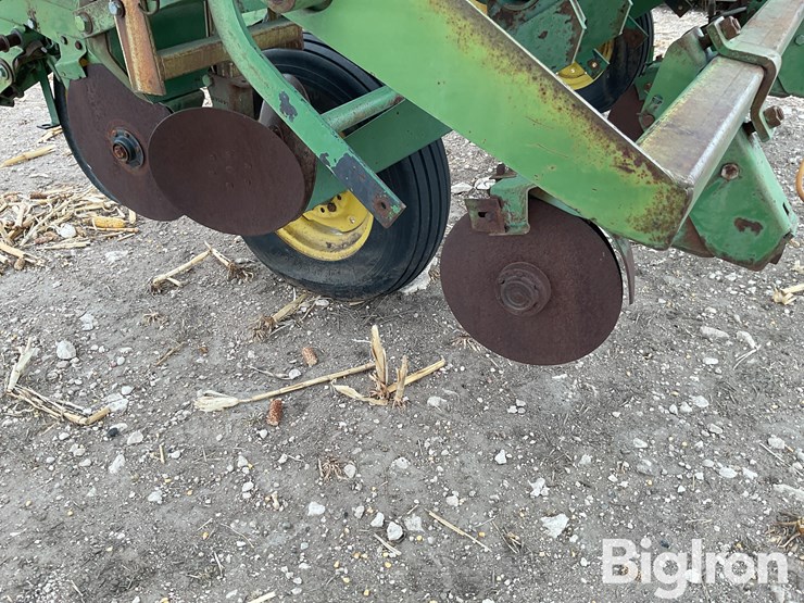 john-deere-7000-image-12