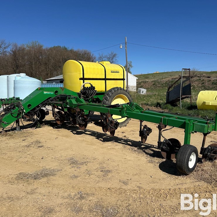 JOHN DEERE 2630