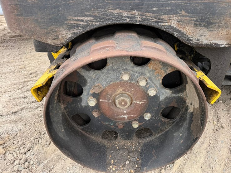 #3922-•-wacker-neuson-roller-compactor-image-25