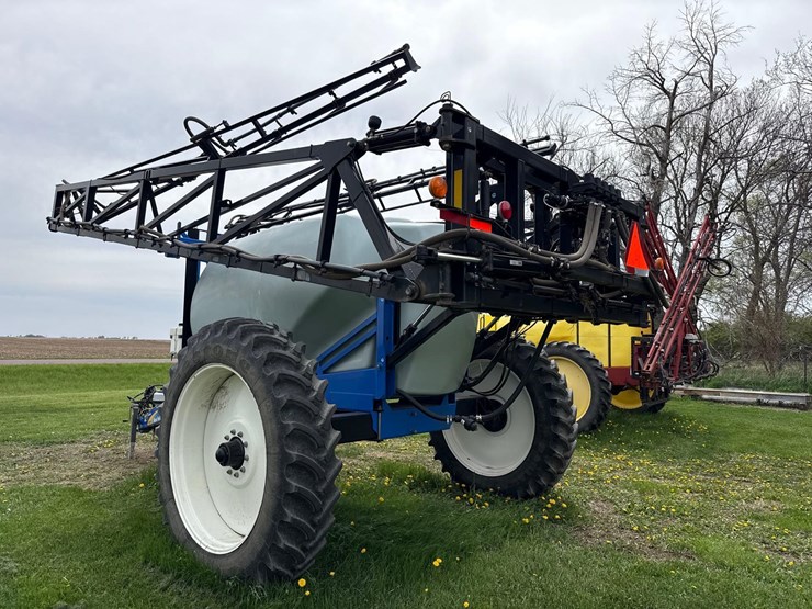 new-holland-s1070-image-4
