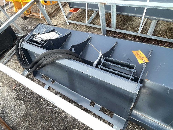 #9030-•-unused-wig-72"-bi-directional-skid-steer-rototiller-(o12)-image-7