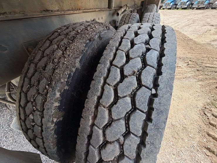 2016-kenworth-t880-image-45