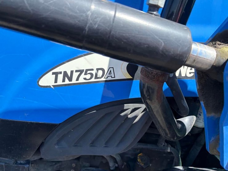 new-holland-tn75da-image-17