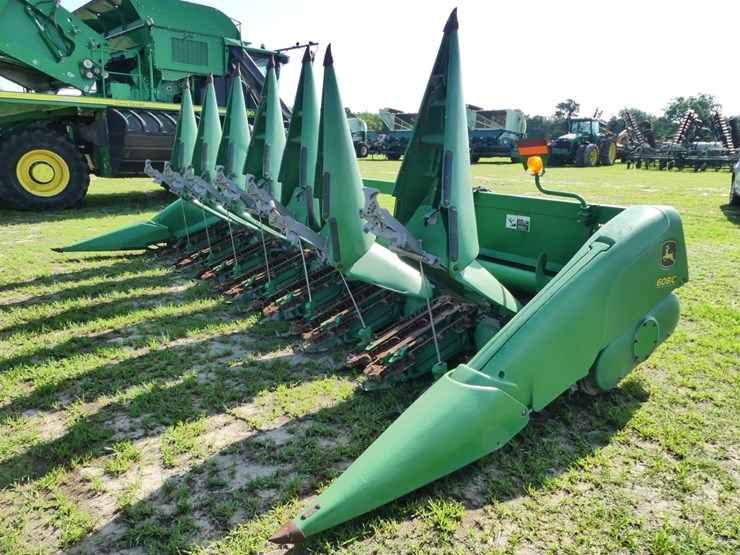 2008-john-deere-608c-image-1