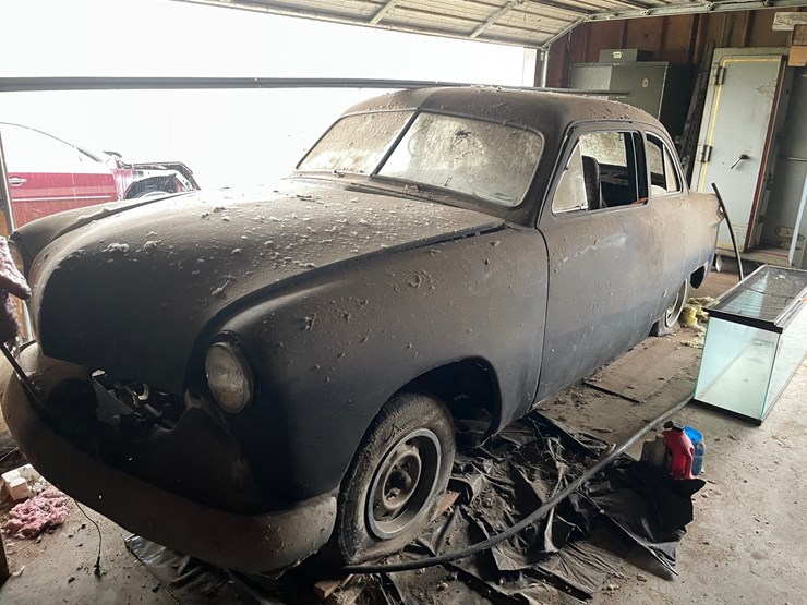 #7084-•-chevrolet-styleline-2-door-sedan-*must-be-trailered,-no-engine*-(sells-parts-only)-image-1