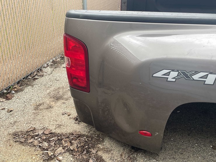 #9072-•-08-12-gmc-dually-box-(o6)-image-11