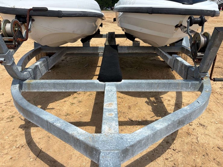 (2)-yamaha-jet-skis-&-trailer-image-14