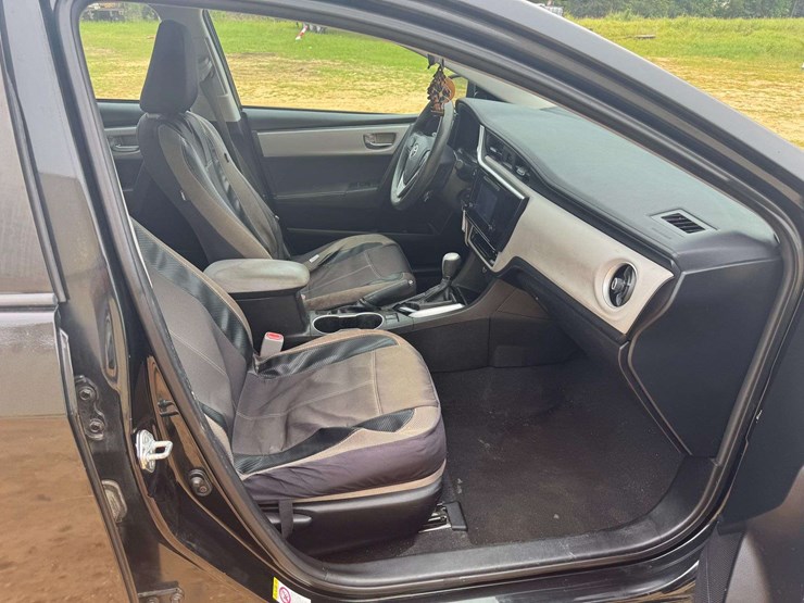 2018-toyota-corolla-le-4dr-sedan---150,323-miles-image-14