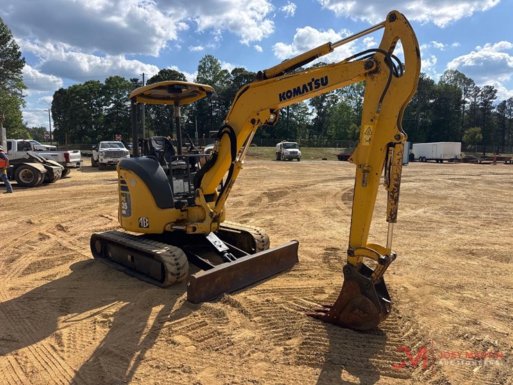 2015-komatsu-pc35mr-3-image-3