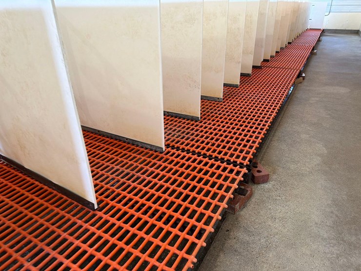 10-sections-of-orange-metal-floor-grate-image-2