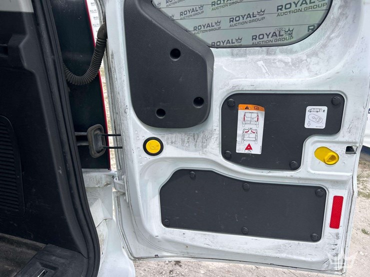 2014-ford-transit-connect-image-24