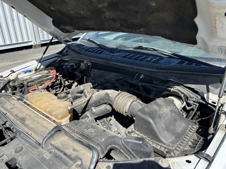 2016-ford-f150-xl-image-43