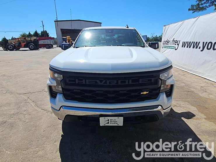 2022-chevrolet-1500-image-4