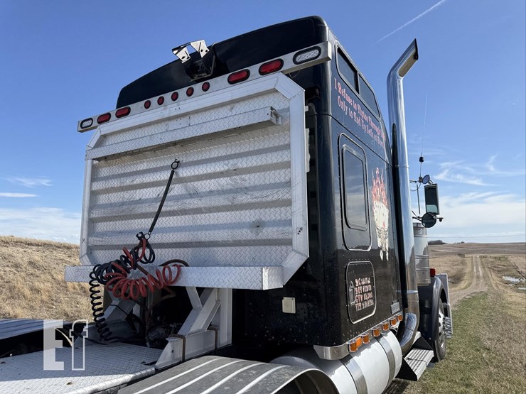 2001-kenworth-w900-image-35