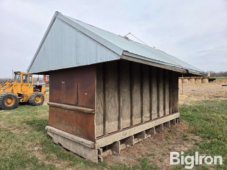 shop-built-wood-livestock-feeder-image-1
