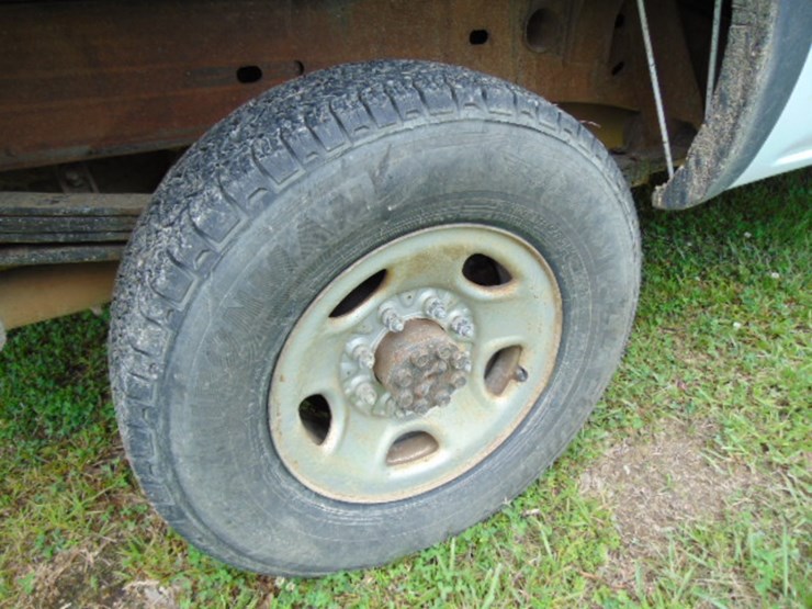 2001-chevrolet-2500-image-5