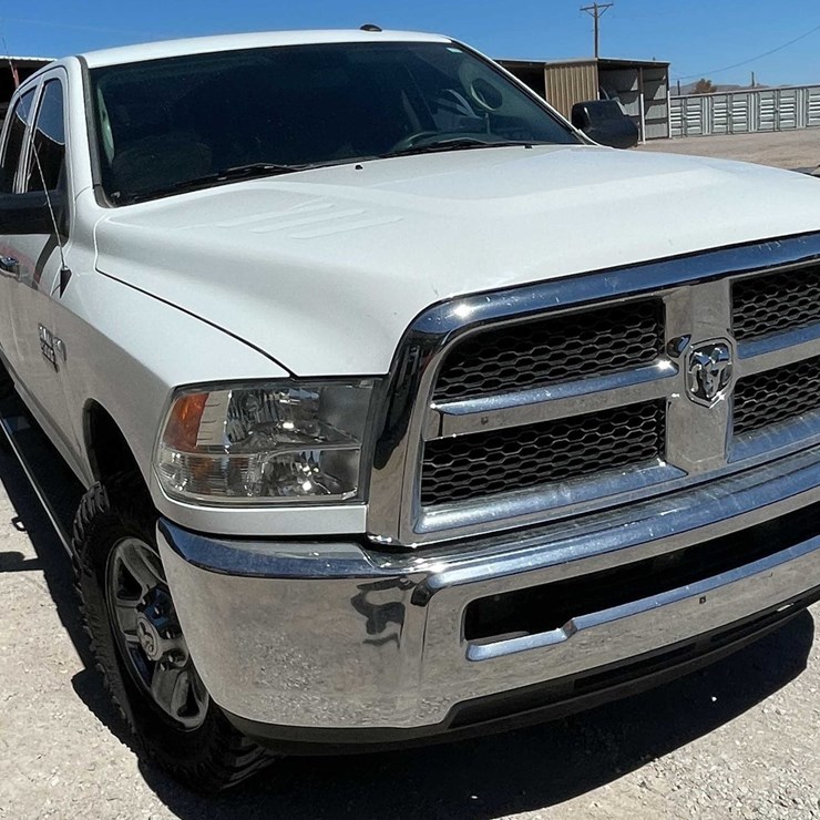 2016 DODGE 2500