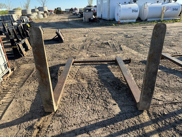 #3923-•-approx-48"-loader-forks-image-4