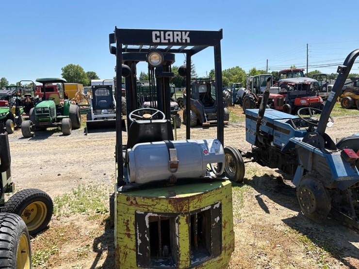 clark-gcs17-forklift-image-9