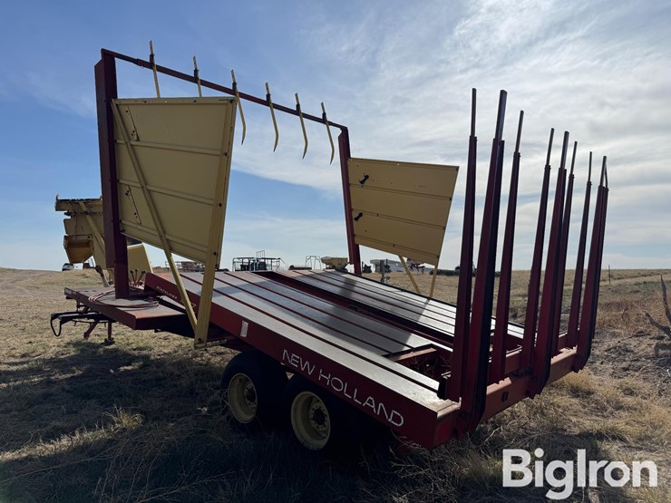 new-holland-1037-image-7