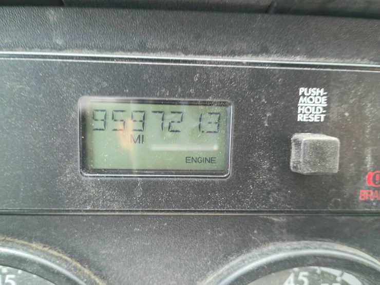 2009-freightliner-cascadia-125-image-64