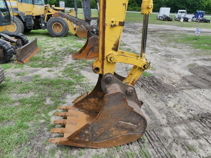 2012-komatsu-pc138-image-9