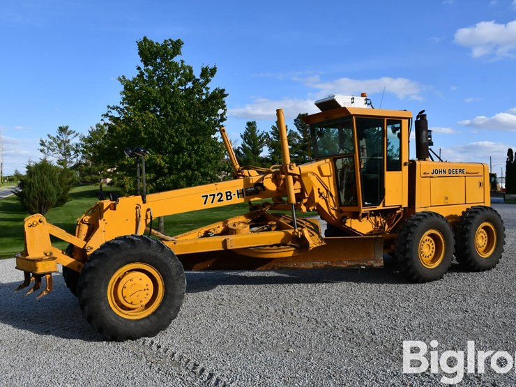 1989-deere-772bh-image-1