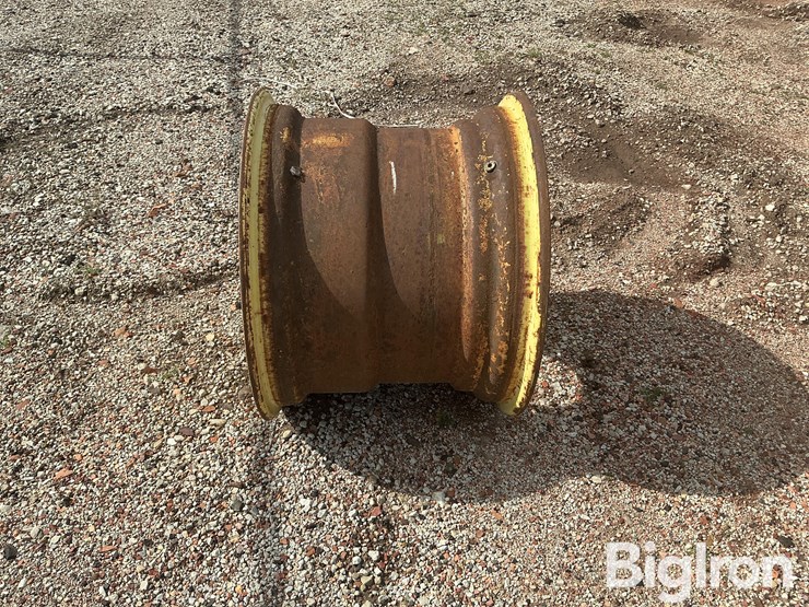john-deere-4700-image-4