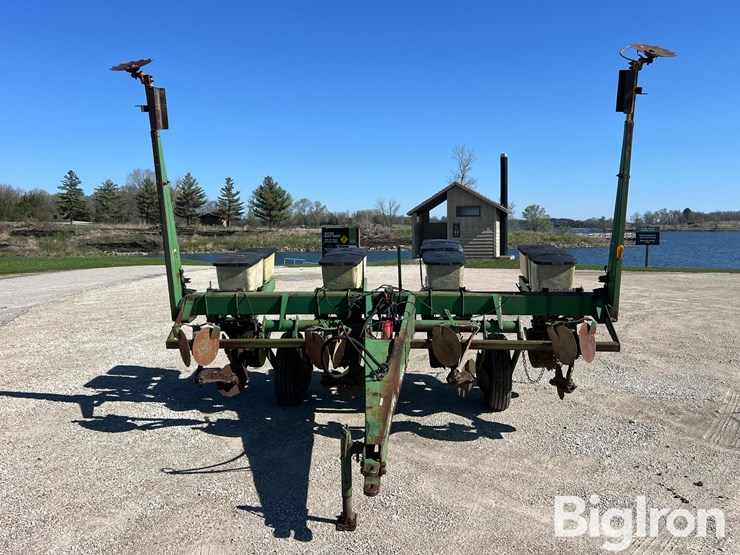 john-deere-7000-image-2